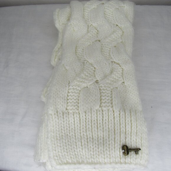 Fossil Cream White Cable Knit Winter Acrylic Scarf - Picture 1 of 7